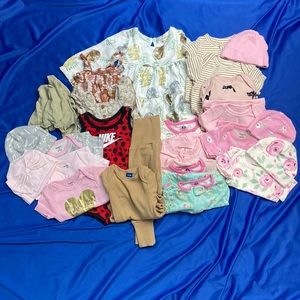 ***SOLD*** Baby clothes bundle 0-3 months
